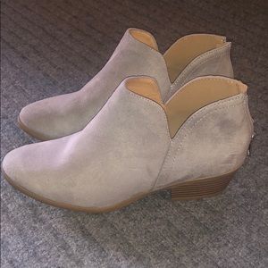Soda Booties! Size 9!